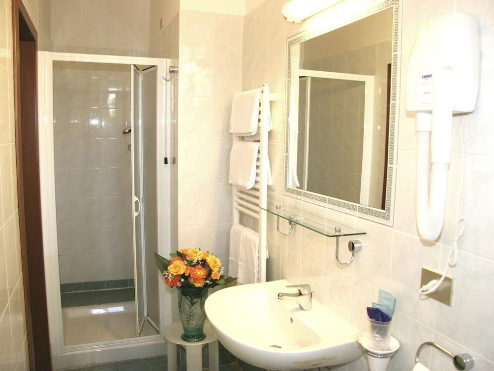 Foto del baño de Hotel Eden