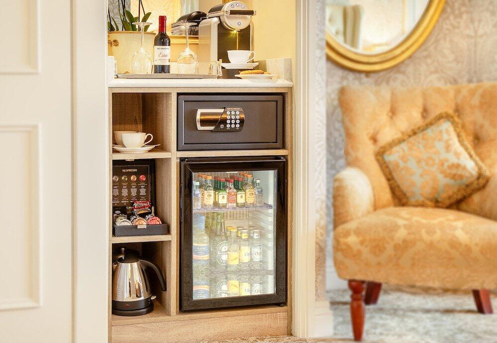 Foto de una habitación de Glenlo Abbey Hotel