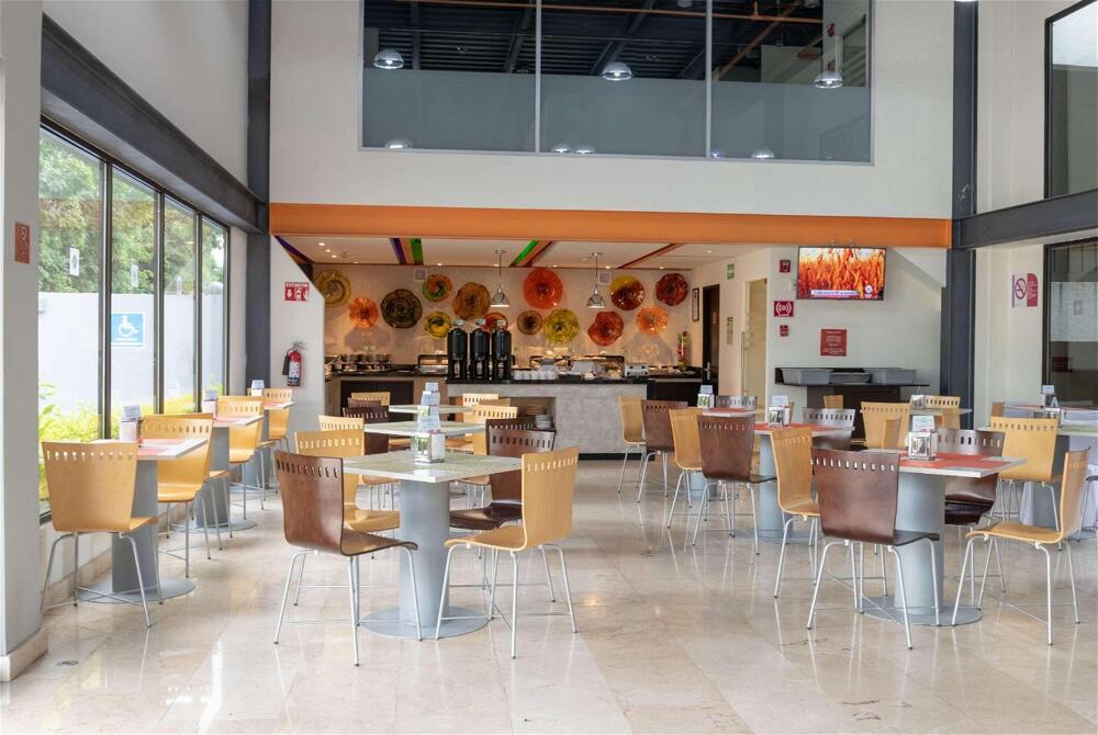 Foto de restauración de Hotel Wyndham Garden Guadalajara Expo