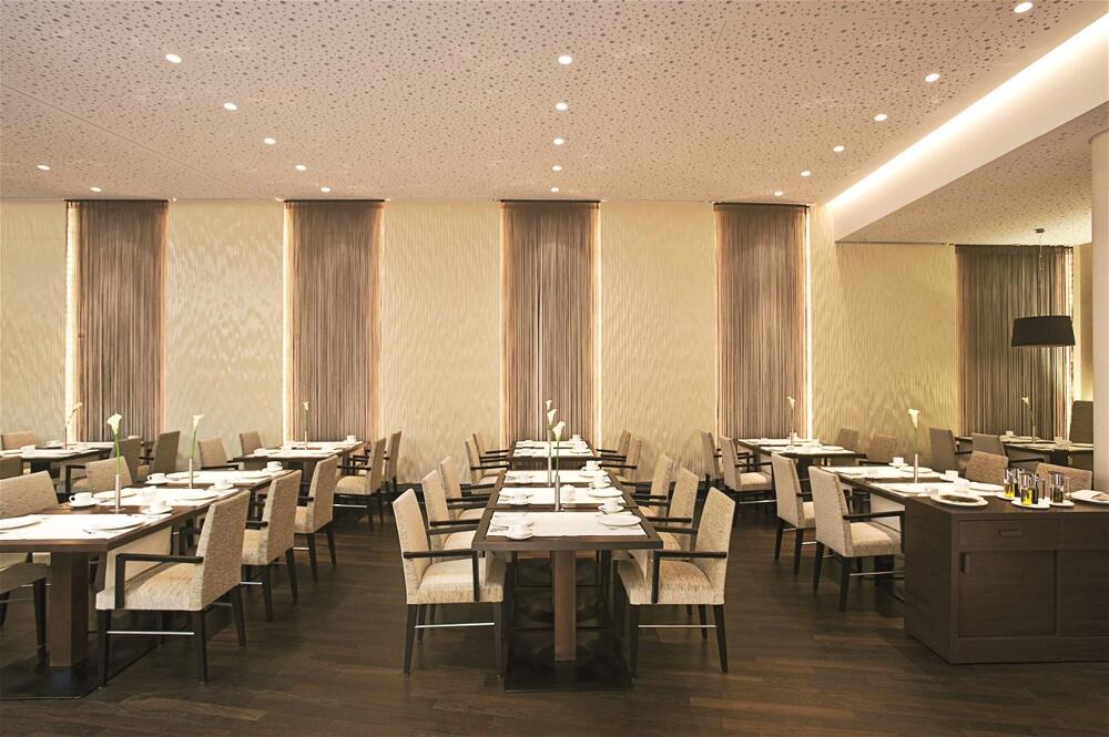Foto de los servicios de Hotel NH Collection Dresden Altmarkt