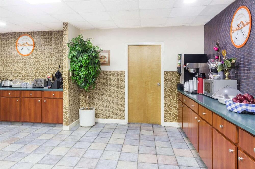 Foto general de Hotel Howard Johnson by Wyndham Savannah GA