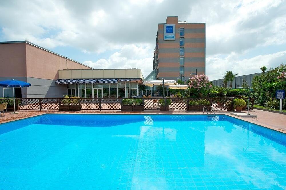 Foto de los servicios de Hotel Novotel Caserta Sud