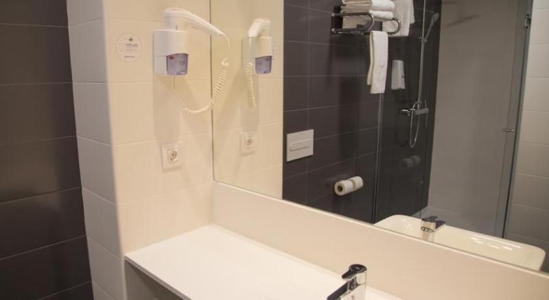 Foto general de B&amp;amp;B Hotel Barcelona Viladecans