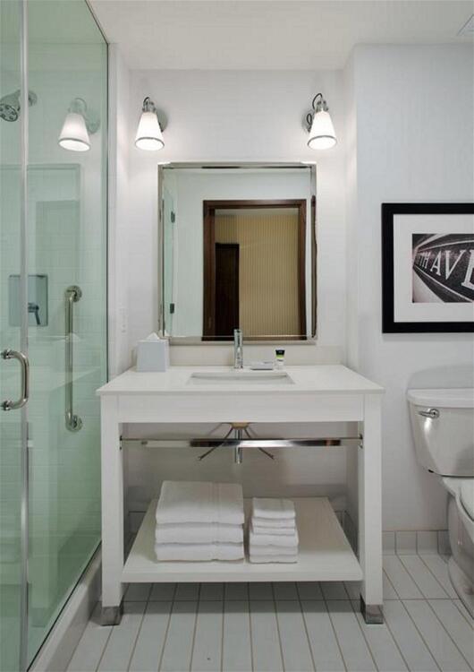 Foto general de Hotel Four Points by Sheraton Cleveland Airport