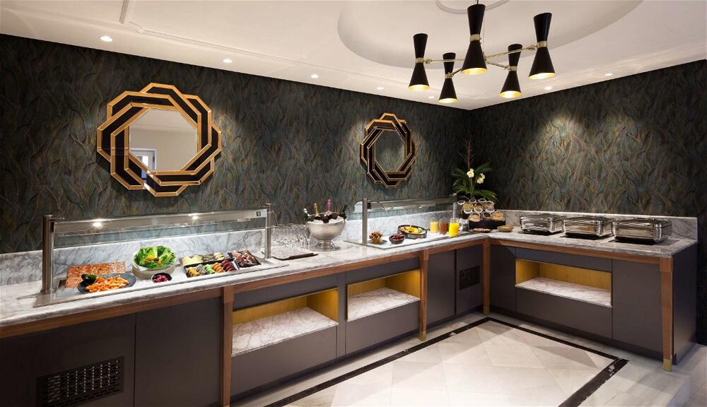 Foto de restauración de Hotel DoubleTree by Hilton Madrid-Prado