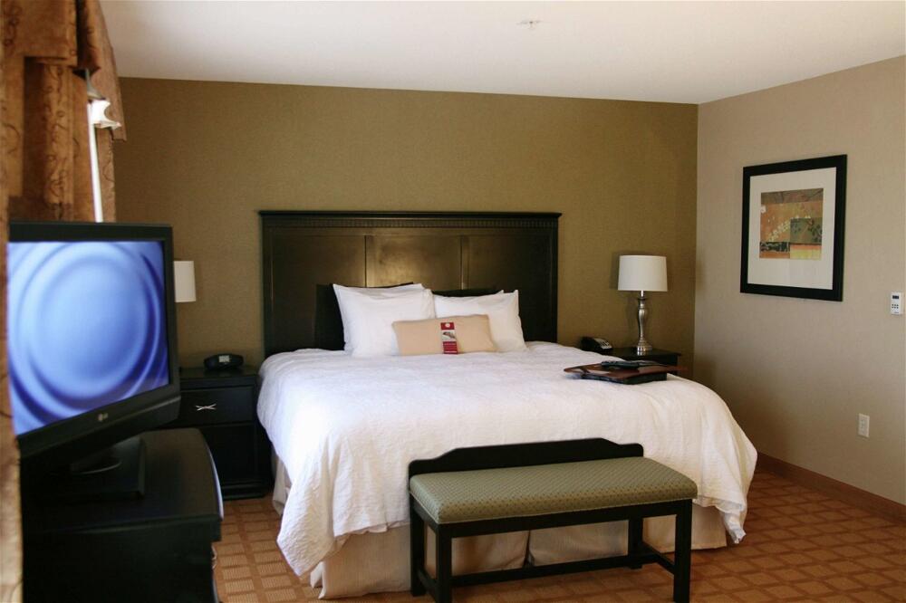 Foto de una habitación de Hotel Hampton Inn &amp;amp; Suites Chicago/Saint Charles