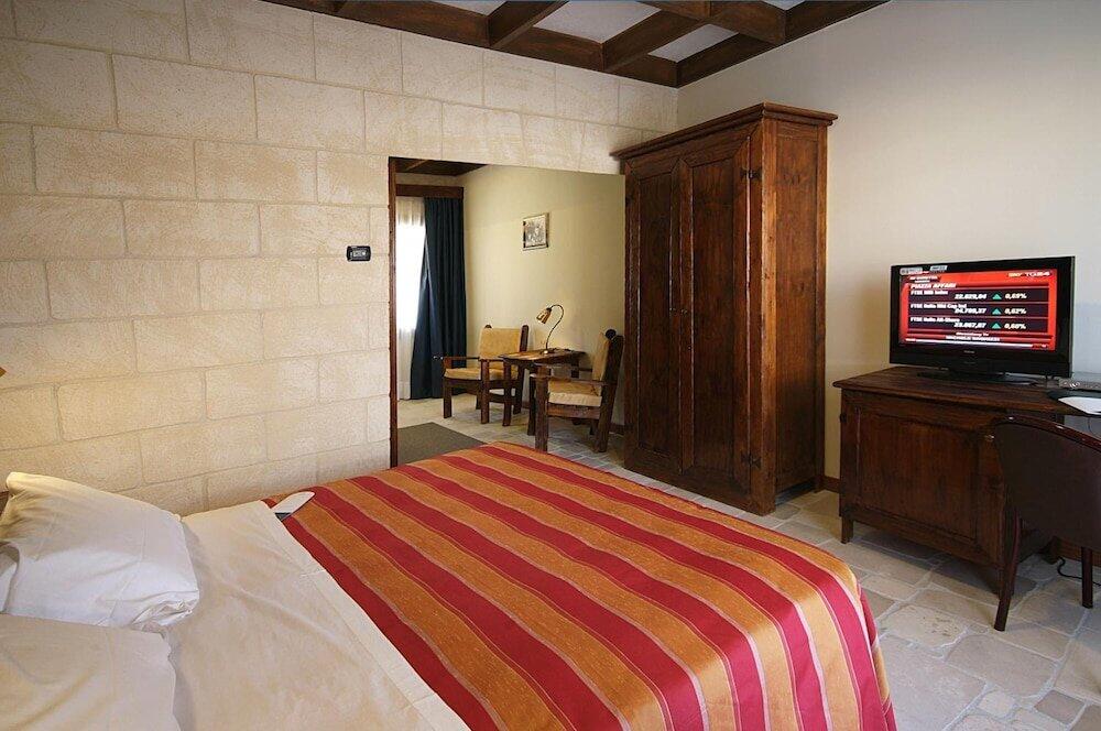Foto de una habitación de UNAHOTELS Regina Bari