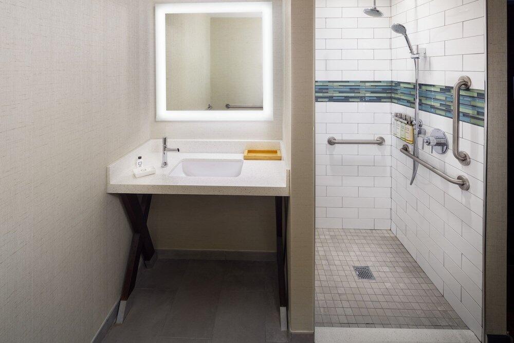 Foto del baño de EVEN Midtown East Grand Central, an IHG Hotel