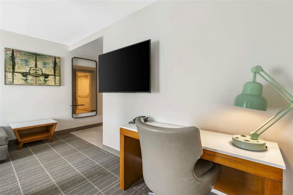 Foto del baño de Cambria Hotel LAX