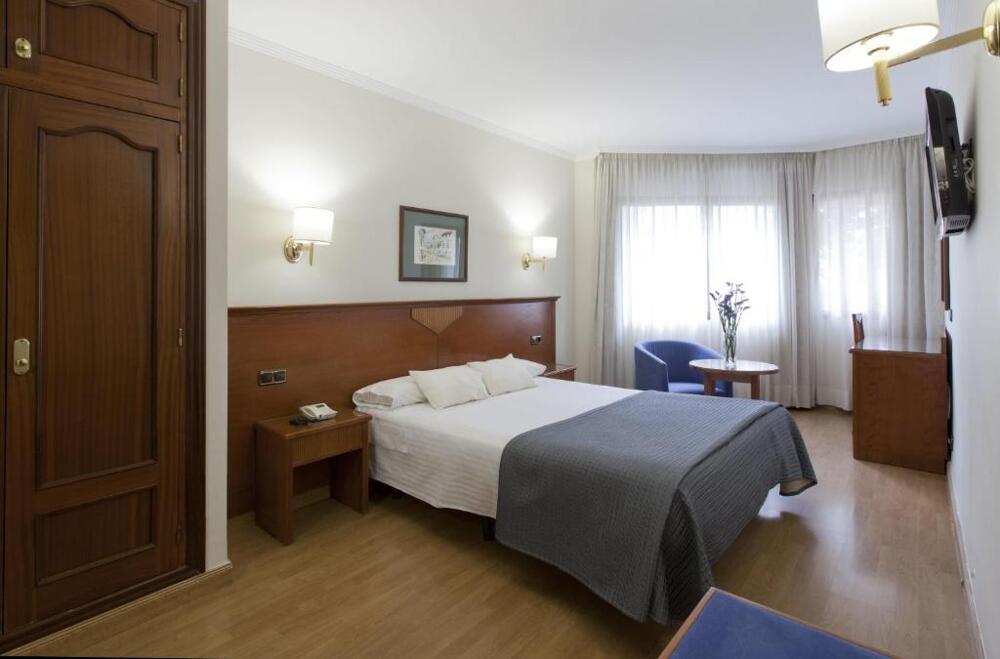 Foto de una habitación de Hotel Porcel Alixares