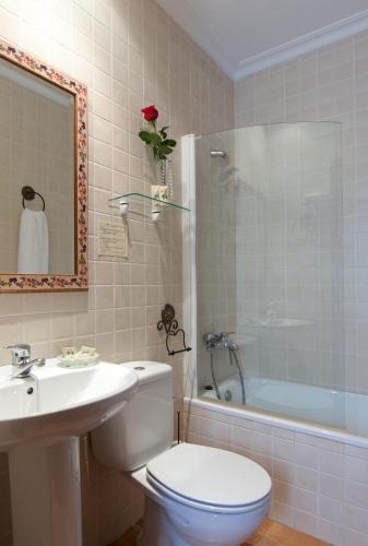 Foto del baño de Hotel Don Carlos Cáceres