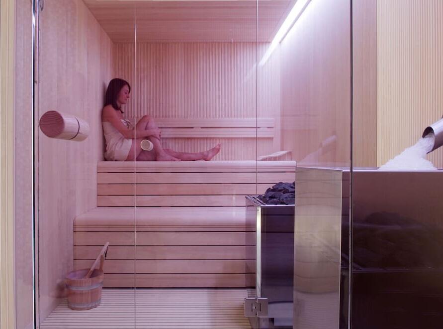 Foto de los servicios de Carbon Hotel