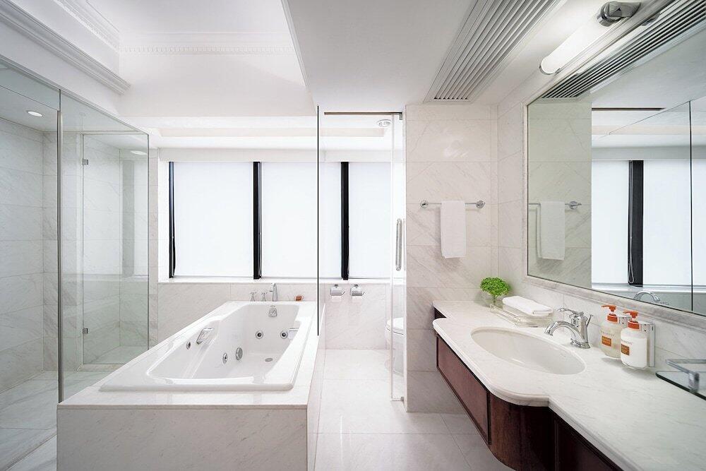 Foto del baño de Crowne Plaza Hotel &amp;amp; Suites Landmark Shenzhen, an IHG Hotel