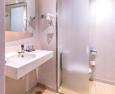 Foto del baño de Hotel Madanis