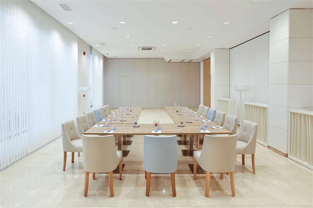 Foto de los servicios de Hotel NH Canciller Ayala Vitoria