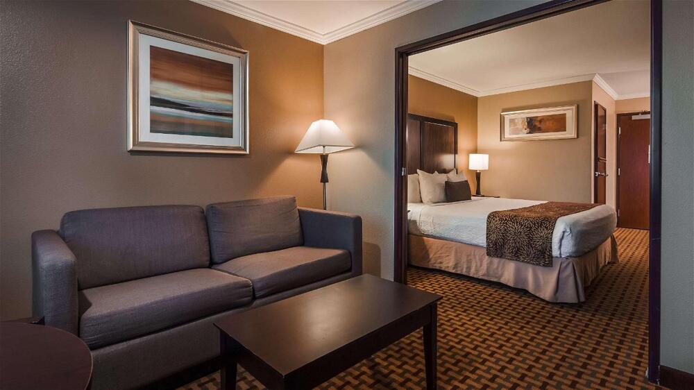 Foto de una habitación de Best Western Plus Orchid Hotel &amp;amp; Suites