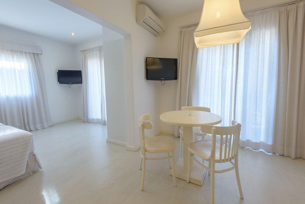 Foto de una habitación de Amazonia Estoril Hotel