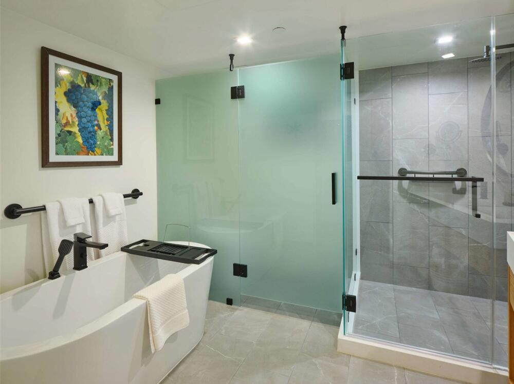 Foto del baño de Hotel Embassy Suites by Hilton Napa Valley