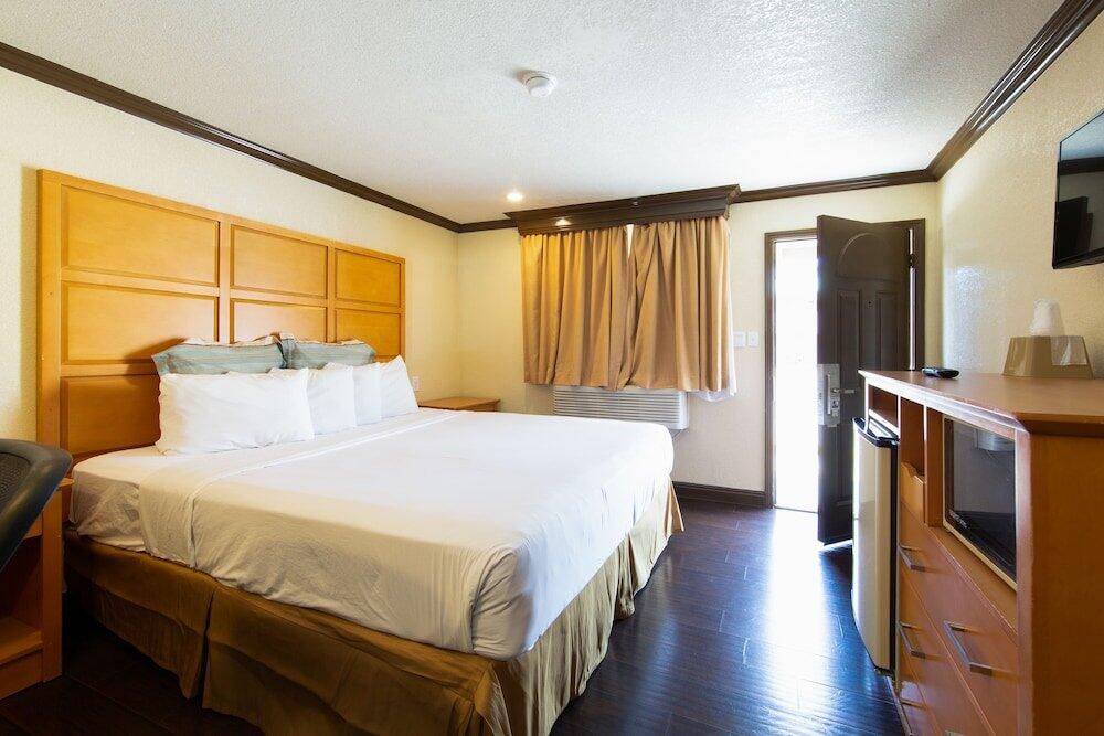 Room – Hotel Travelodge by Wyndham Merced Yosemite