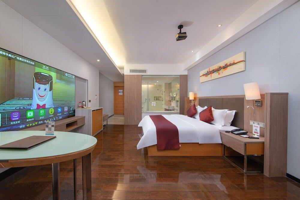 Foto de una habitación de Hotel Ramada Plaza Shenzhen North