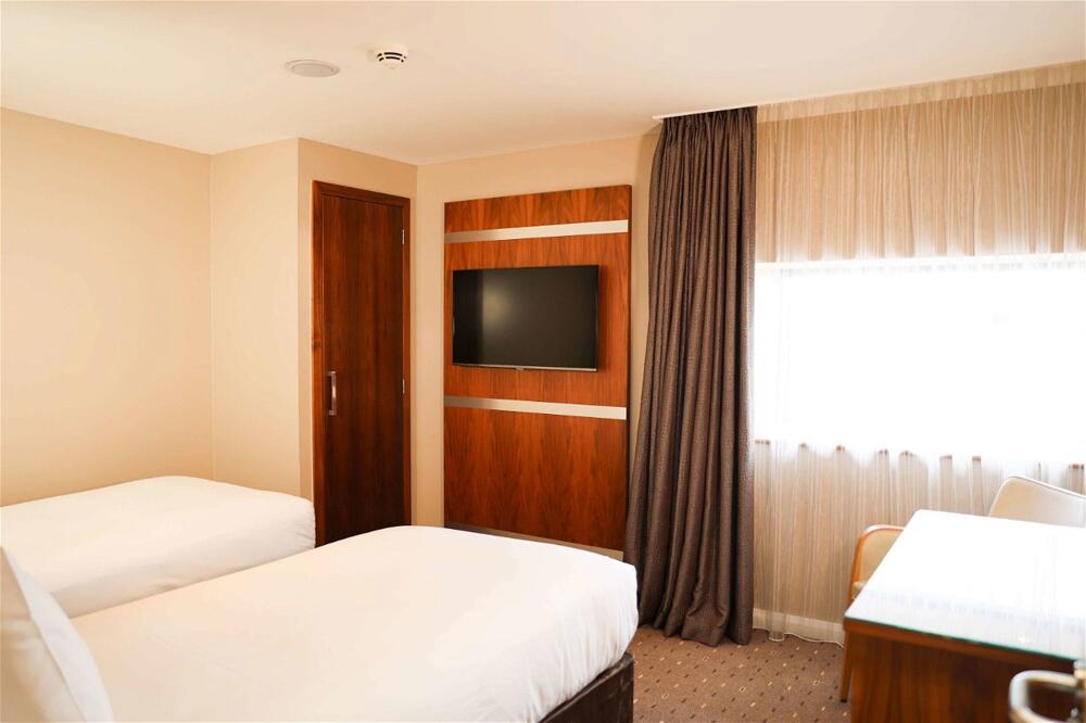 Foto de una habitación de Hotel DoubleTree by Hilton Milton Keynes