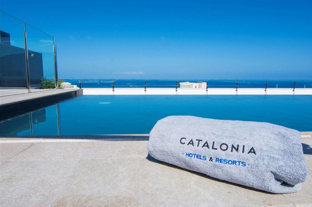Foto de los servicios de Hotel Catalonia Oro Negro