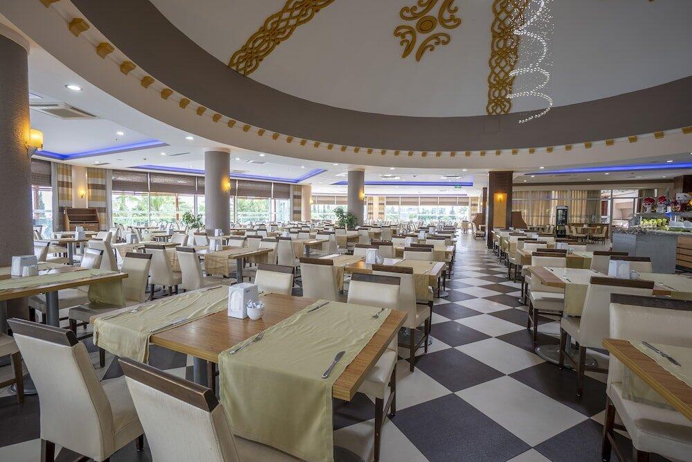 Foto de restauración de Complejo Çenger Beach Resort Spa - All Inclusive