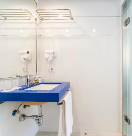 Foto del baño de Hotel Globales Montemar