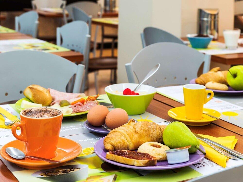 Foto de restauración de Hotel Ibis Styles Milano Centro