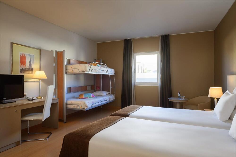 Foto de una habitación de TRYP by Wyndham Porto Centro Hotel