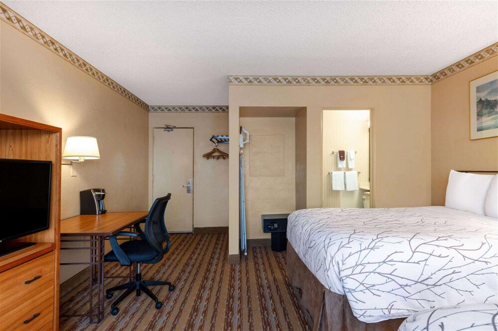 Foto de una habitación de Hotel Travelodge by Wyndham Seattle By The Space Needle