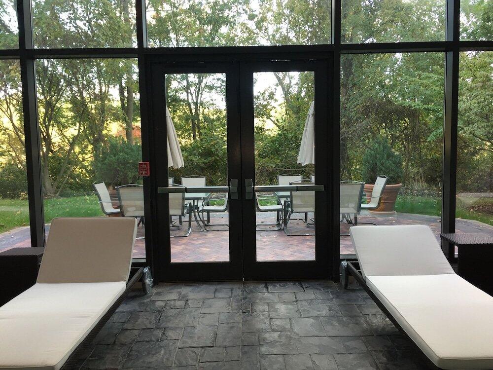 Foto de los servicios de Hotel Hilton East Brunswick