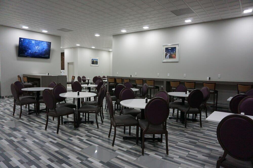 Foto de restauración de Motel Knights Inn Nashville