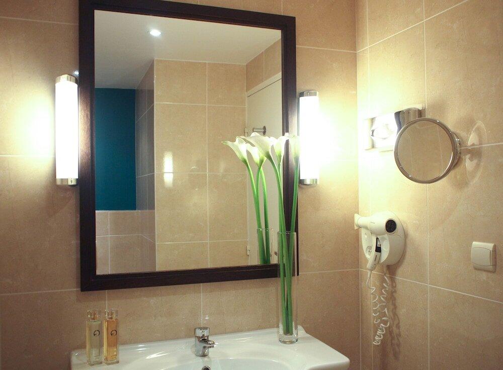 Foto del baño de Hotel Mercure Angers Centre Gare