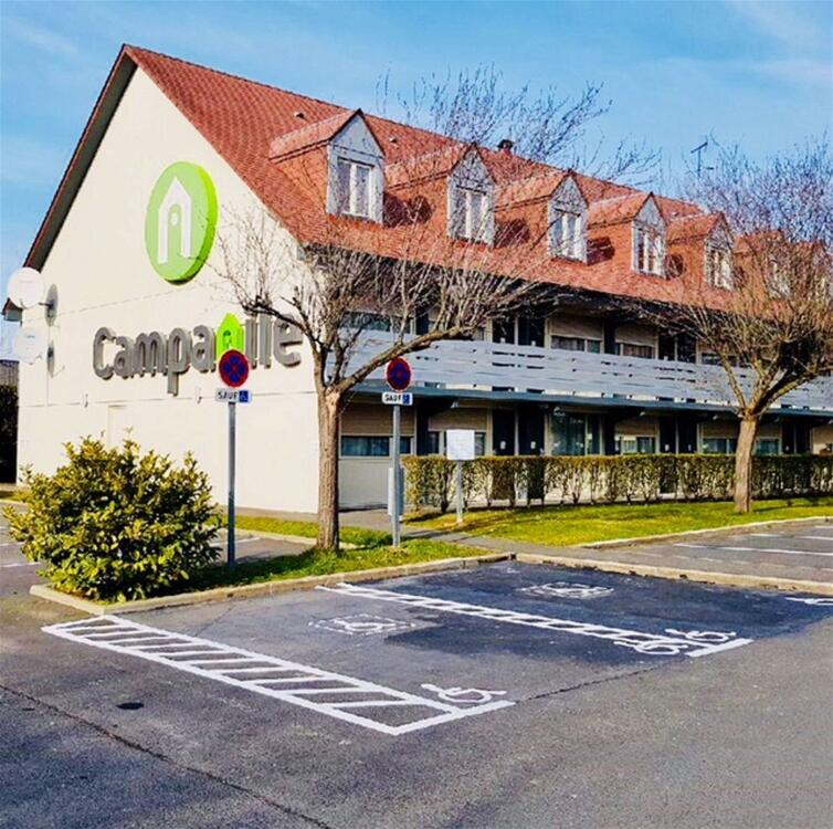 Foto del exterior de Hotel Campanile Deauville Saint-Arnoult