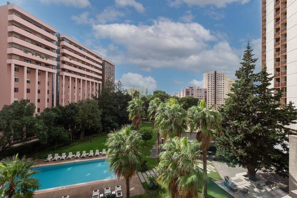 Foto de una habitación de Lisbon Marriott Hotel