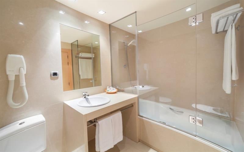 Foto del baño de Hotel Reston Valdemoro