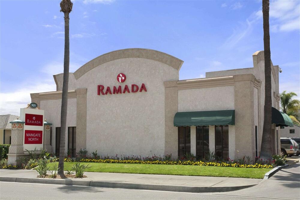 Foto del exterior de Hotel Ramada by Wyndham Anaheim Maingate North