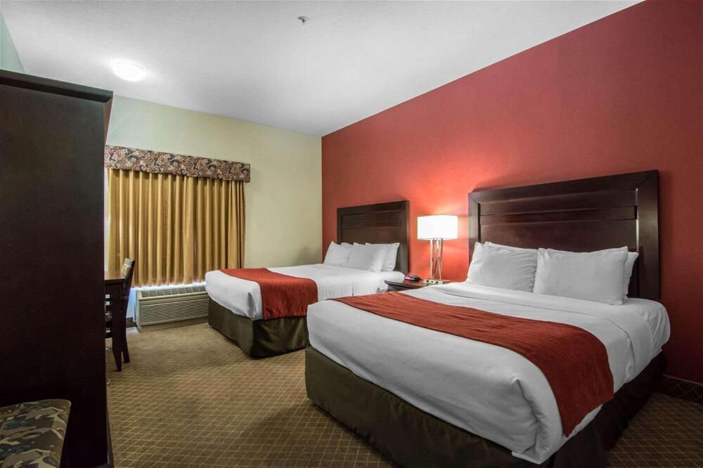 Foto de una habitación de Hotel Comfort Inn &amp;amp; Suites Airport South