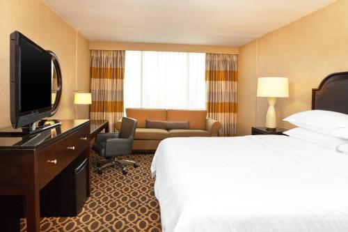 Foto de una habitación de Courtland Grand Hotel, Trademark Collection by Wyndham