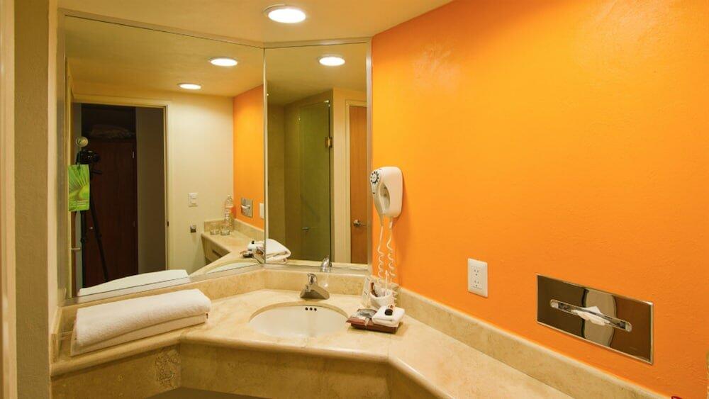 Foto del baño de Holiday Inn Orizaba, an IHG Hotel