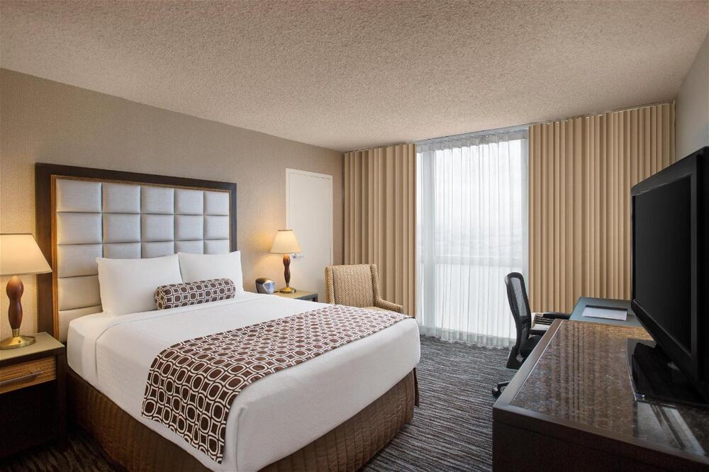 Foto de una habitación de Crowne Plaza San Francisco Airport, an IHG Hotel
