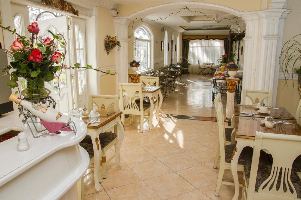 Foto de restauración de Eugenia Hotel