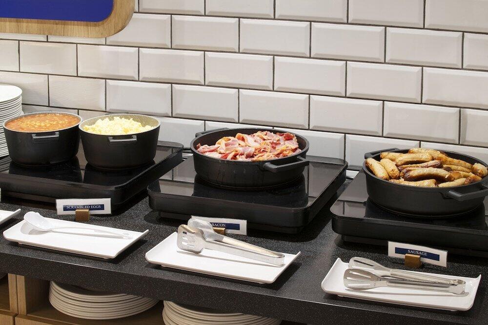Foto de restauración de Holiday Inn Express Cambridge West - Cambourne, an IHG Hotel