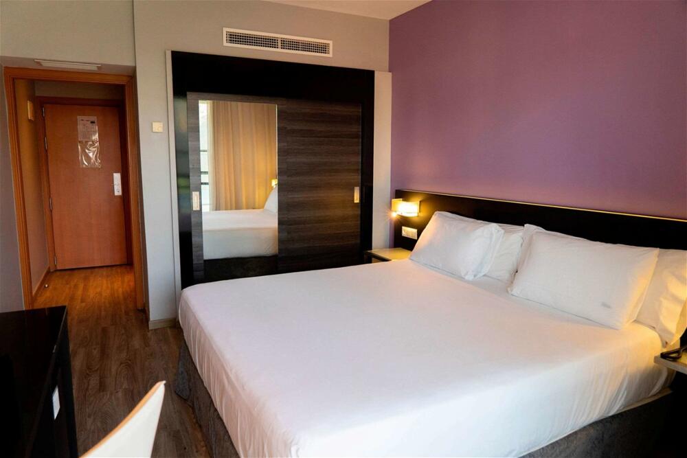Foto de una habitación de Hotel Sercotel Córdoba Medina Azahara