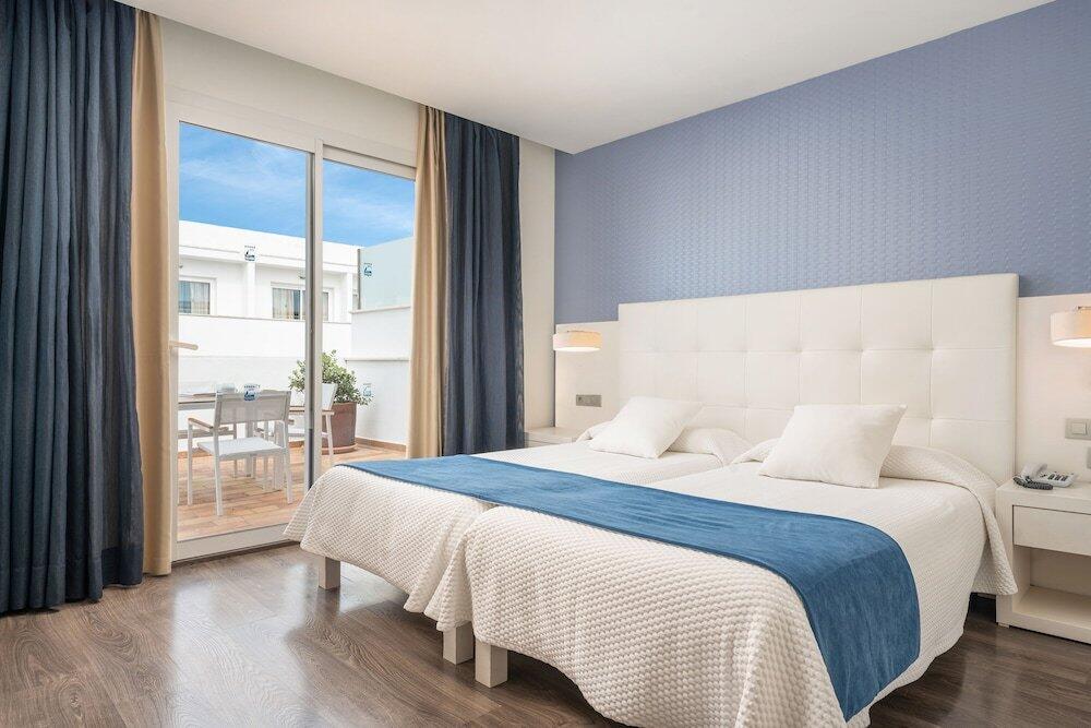Foto de una habitación de Hotel Cala Bona