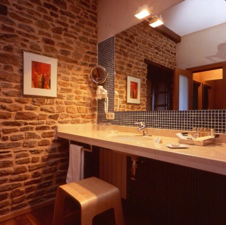Foto del baño de Posada Real de Las Misas