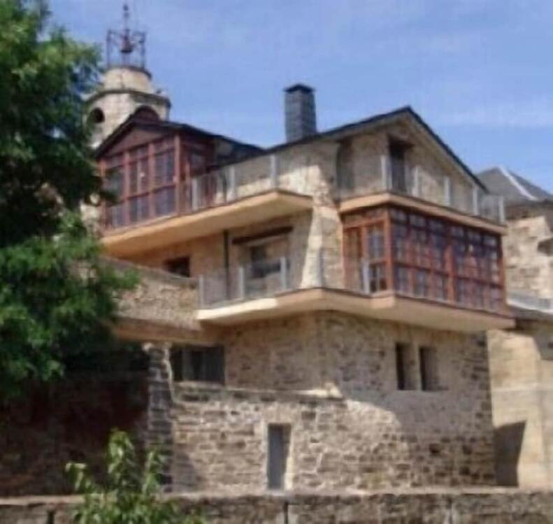 Foto del exterior de Posada Real de Las Misas