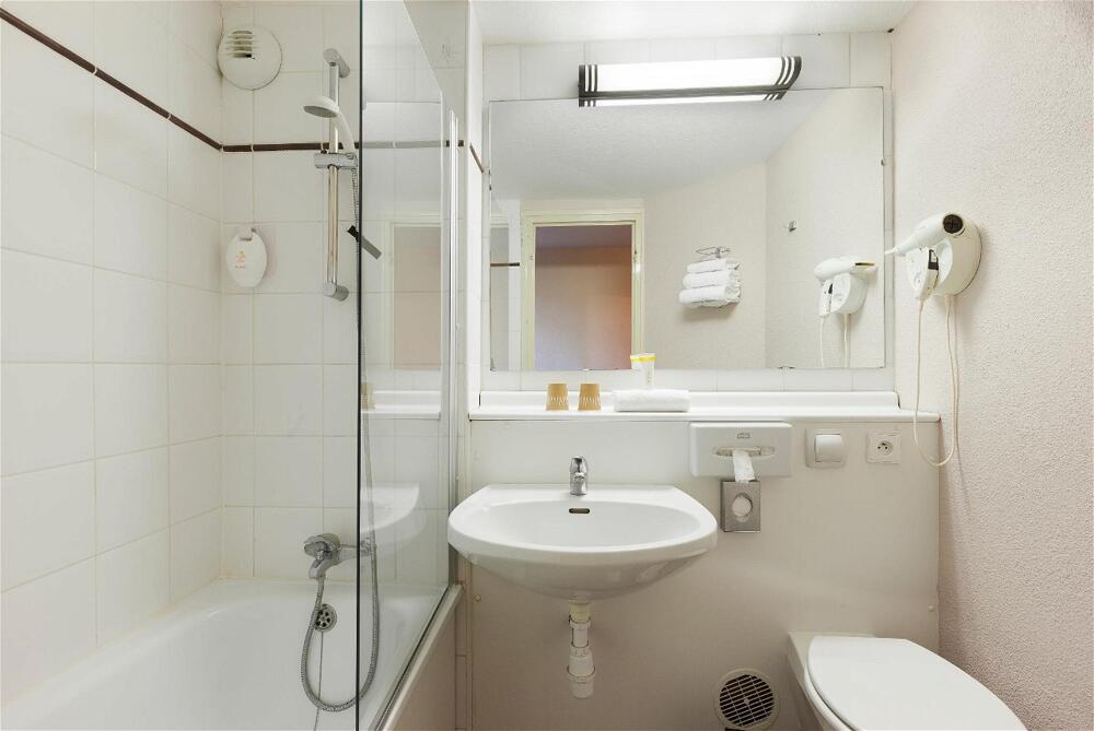 Foto del baño de Comfort Hotel Amiens Nord