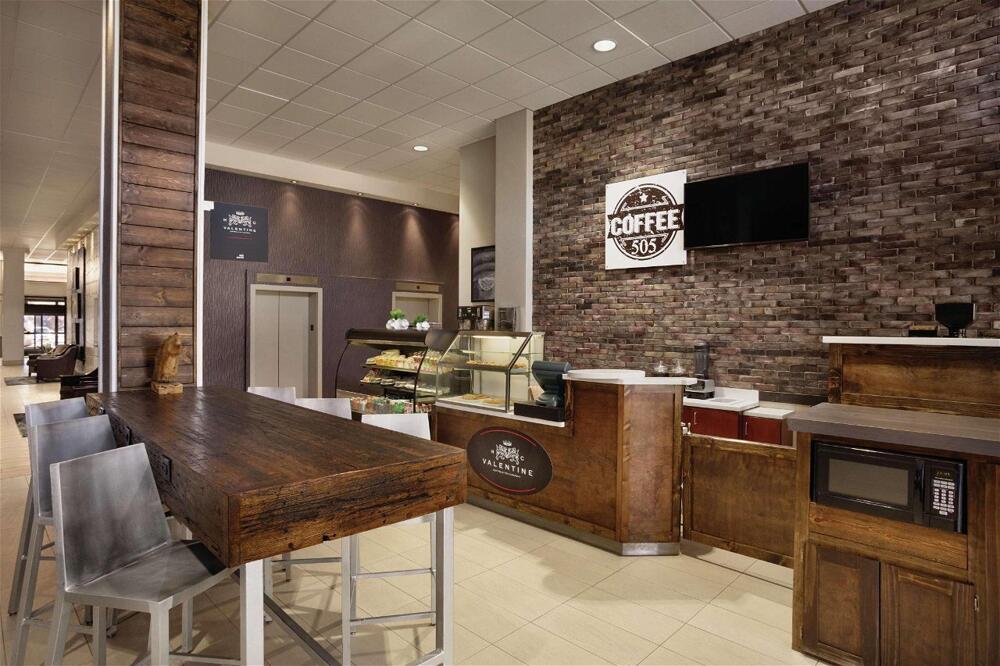 Foto de restauración de DoubleTree by Hilton Hotel Albuquerque